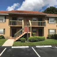 Apartamento a la venta en 10457 NW 8th St # 105, Pembroke Pines FL 33026