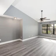 Apartamento a la venta en 4281 W Mcnab Rd # 28, Pompano Beach FL 33069