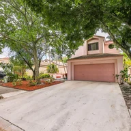 Casa a la venta en 3710 NW 19th St, Coconut Creek FL 33066