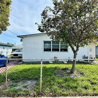 Casa a la venta en 216 SW 1st St, Deerfield Beach FL 33441