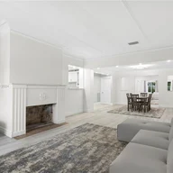 Casa a la venta en 9073 Dickens Ave, Surfside FL 33154