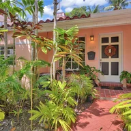 Casa a la venta en 4137 Malaga Ave, Miami FL 33133