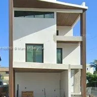 Casa a la venta en 5601 N Ocean Dr, Hollywood FL 33019