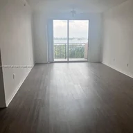 Apartamento a la venta en 616 Clearwater Park Rd # 504, West Palm Beach FL 33401