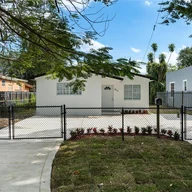 Casa a la venta en 810 NW 117th St, Miami FL 33168