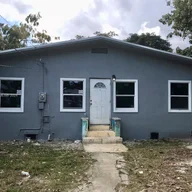 Casa a la venta en 8112 NE 1st Ave, Miami FL 33138