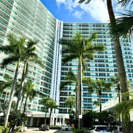 Apartamento a la venta en 100 Bayview Dr, Sunny Isles Beach FL 33160