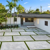 Casa a la venta en 5770 SW 56th St, Miami FL 33155