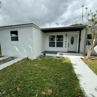Casa a la venta en 1865 NW 131st St, Miami FL 33167