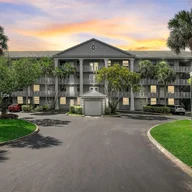 Apartamento a la venta en 1506 Whitehall Dr # 306, Davie FL 33324