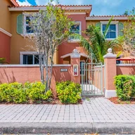 Casa a la venta en 784 SW 106th Ave # 1902, Pembroke Pines FL 33025