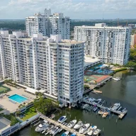 Apartamento a la venta en 18061 Biscayne Blvd # 1701, Aventura FL 33160