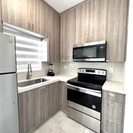 Apartamento a la renta en 842 SW 14th Ave # 2, Miami FL 33135