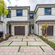 Casa a la venta en 15848 NW 91st Ct, Miami Lakes FL 33018