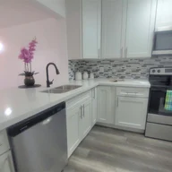 Apartamento a la venta en 9470 Poinciana Pl # 109, Davie FL 33324