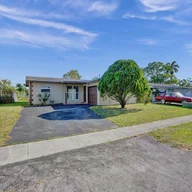 Casa a la venta en 8550 NW 27th Pl, Sunrise FL 33322