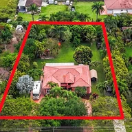 Casa a la venta en 21501 SW 187th Ave, Miami FL 33187
