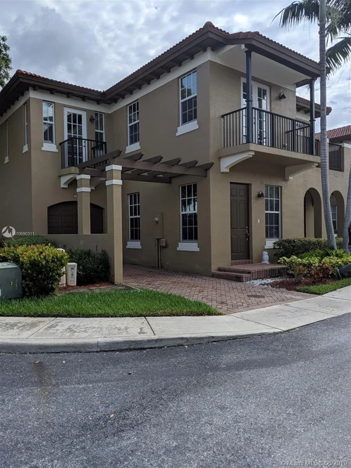 6973 Julia Gardens Dr, Coconut Creek FL 33073