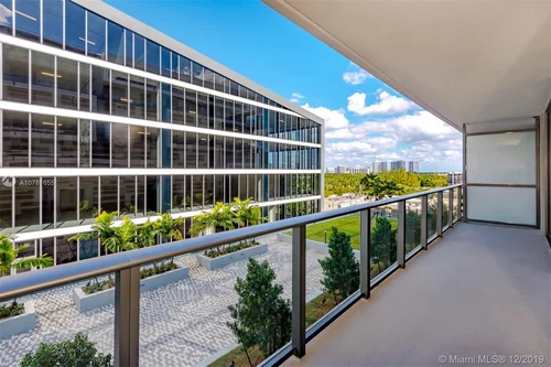 2960 NE 207th St # 707, Aventura FL 33180