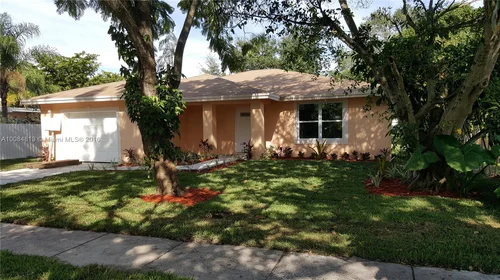 325 NW 127th St, North Miami FL 33168