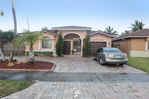 20134 NW 79th Path, Hialeah FL 33015