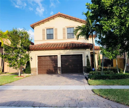 673 SE 33rd Ter, Homestead FL 33033