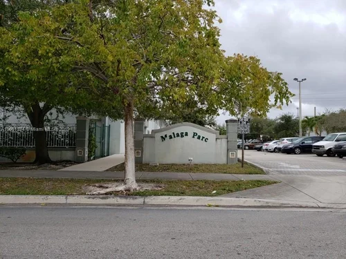 6671 W 22nd Ct # 21, Hialeah FL 33016