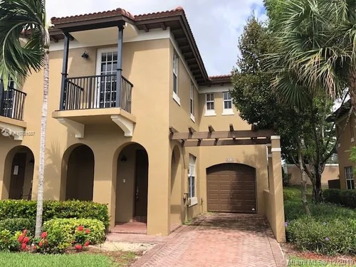 6943 Julia Gardens Dr, Coconut Creek FL 33073