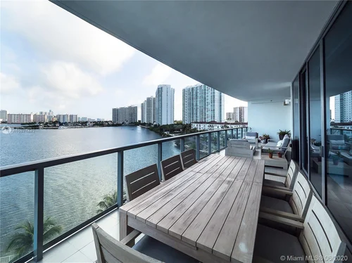 3300 NE 188th St # 515, Aventura FL 33180