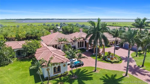 18551 SW 136th St, Miami FL 33196