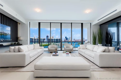 3300 NE 188th St, Aventura FL 33180