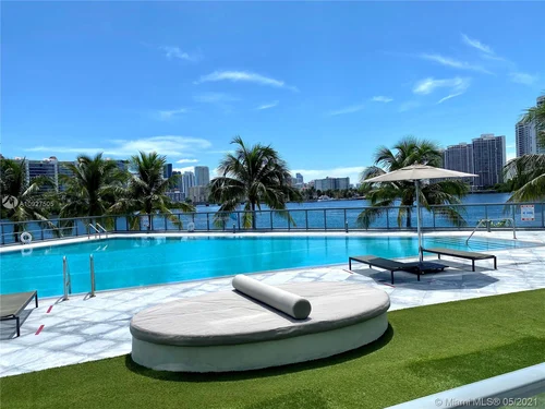 3250 NE 188th St, Aventura FL 33180