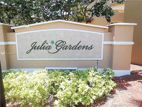 6875 Julia Gardens Dr, Coconut Creek FL 33073