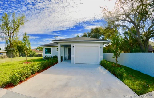 3070 NW 3rd St, Pompano Beach FL 33069