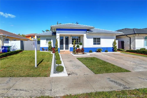 7841 NW 197th St, Hialeah FL 33015