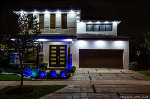13615 SW 158th Pl, Miami FL 33196