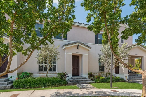 17126 SW 95th Ter, Miami FL 33196