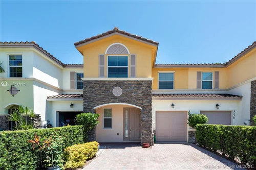 5232 SW 77th Way, Davie FL 33328