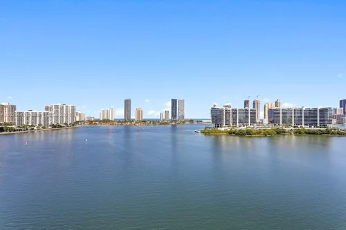 3300 NE 188th St # 918, Aventura FL 33180