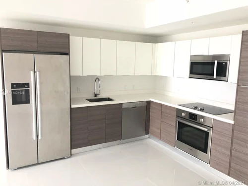 1010 SW 2 AVE # 1806, Miami FL 33130