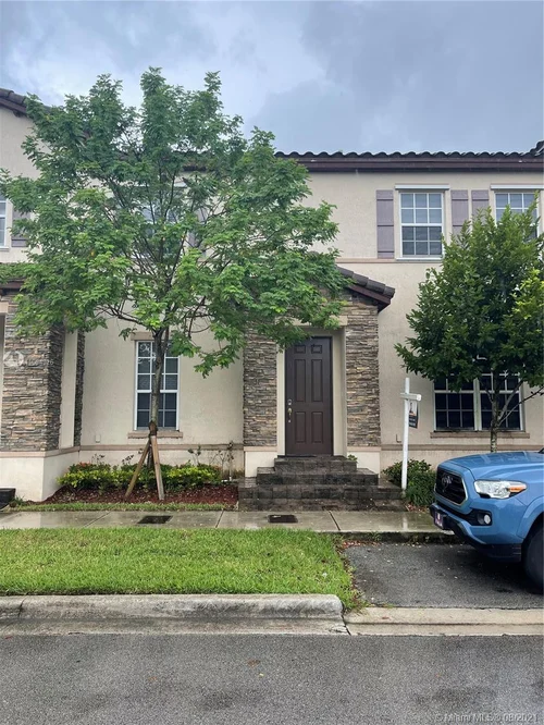 17078 SW 95th Ter, Miami FL 33196