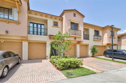 6079 Grand Cypress Cir W, Coconut Creek FL 33073