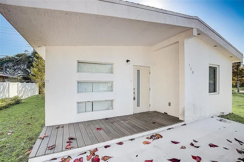 700 NW 17th Ter, Pompano Beach FL 33069