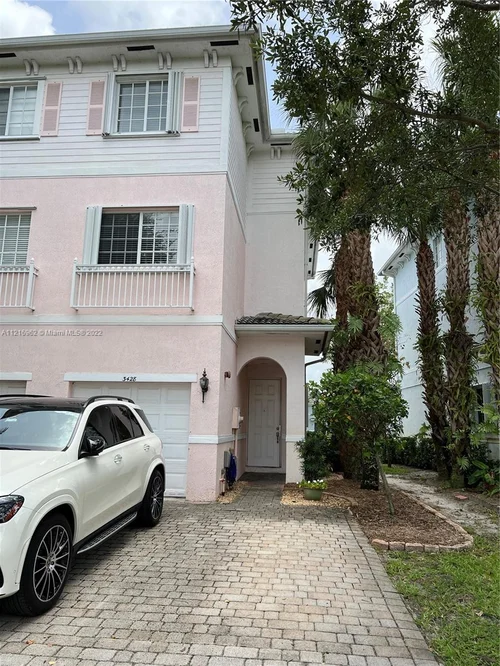 3428 NW 14th Ct, Lauderhill FL 33311