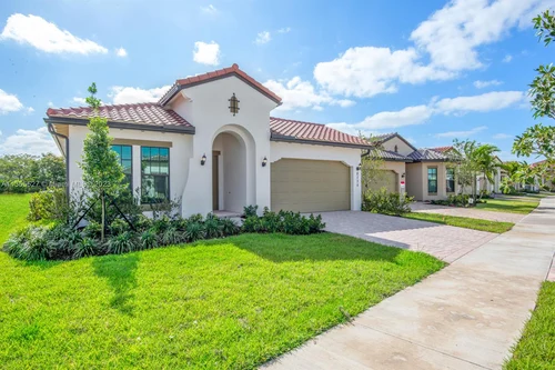 8730 E Baypoint Cir, Parkland FL 33076