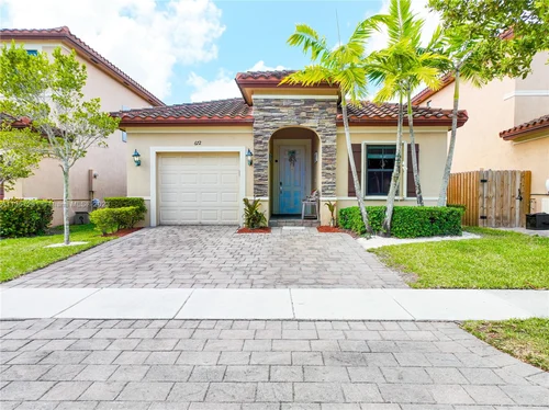 672 SE 34th Ave, Homestead FL 33033