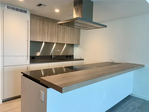 1000 Brickell Plaza # 3110, Miami FL 33131