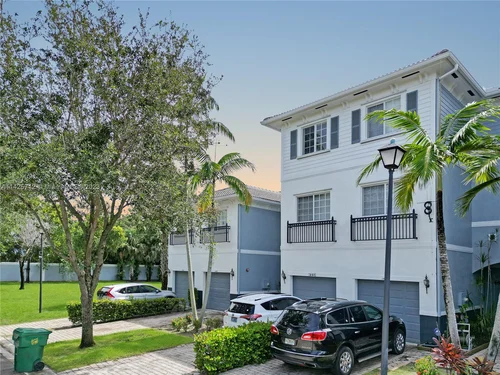 1448 NW 34th Way, Lauderhill FL 33311