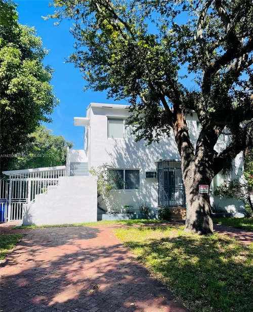 3003 NW 16th St # 1, Miami FL 33125