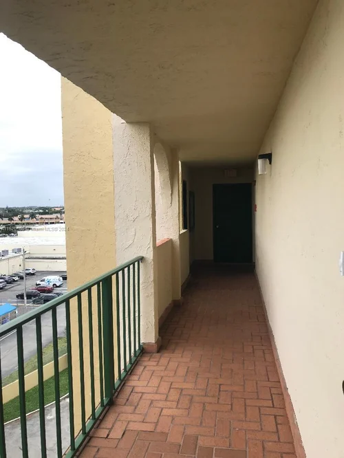 9455 W Flagler St # C712, Miami FL 33174